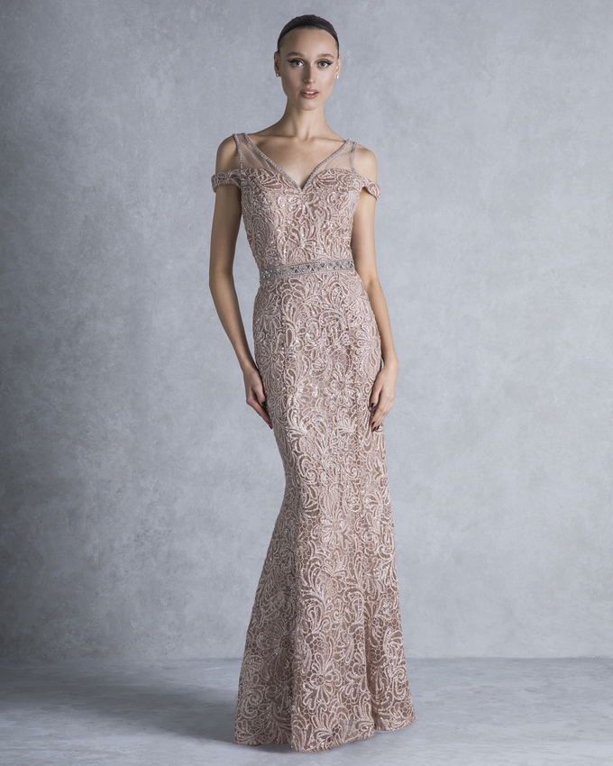 Long evening dress wiht lace and beading