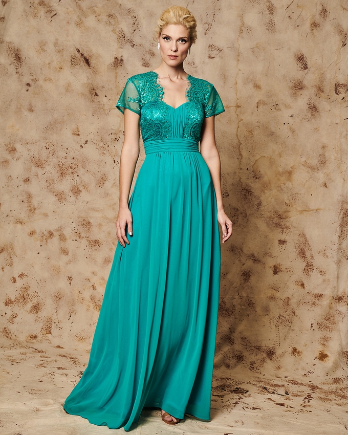 Long evening dress with lace bust and short sleeves