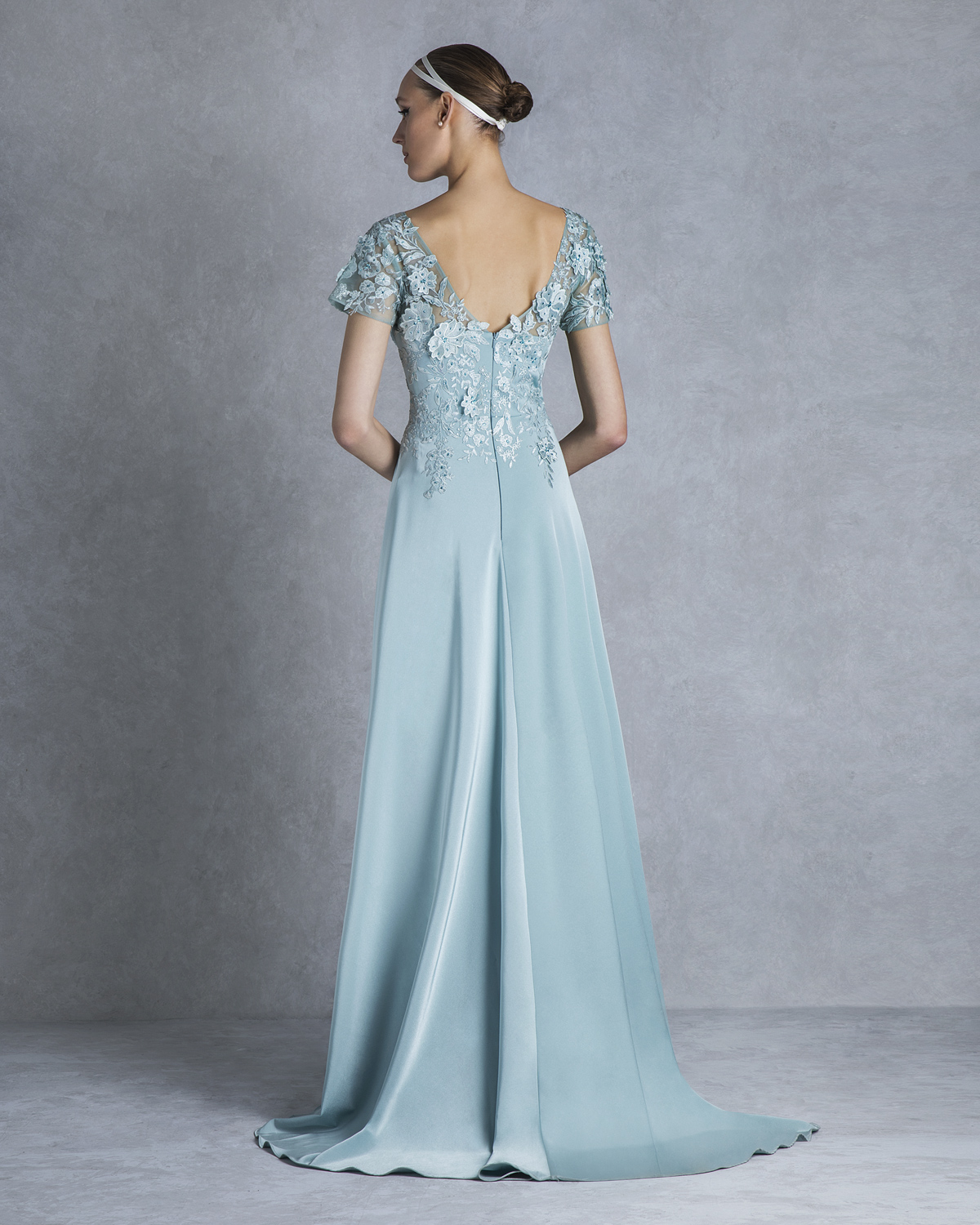 Классические платья / Long evening dress with lace for the mother of the bride