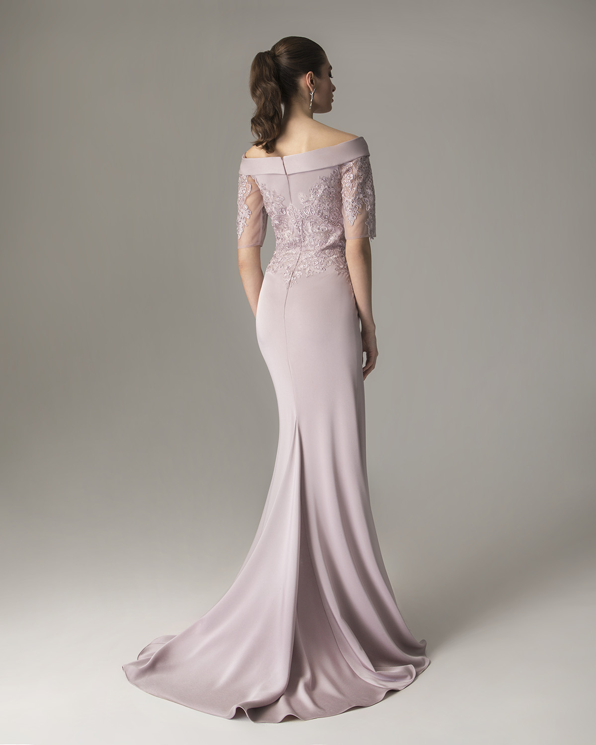 Classic Dresses / Long evening dress with lace top