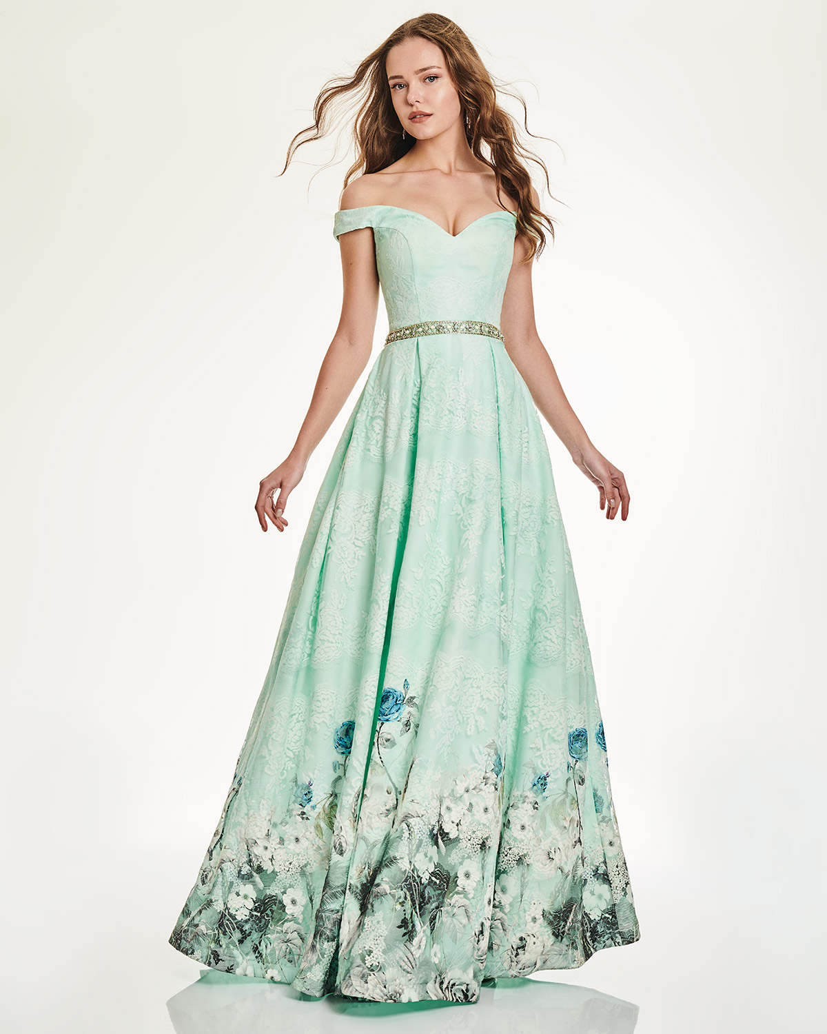 Cocktail Dresses / Long lace strapless dress with floral details and embroidery belt
