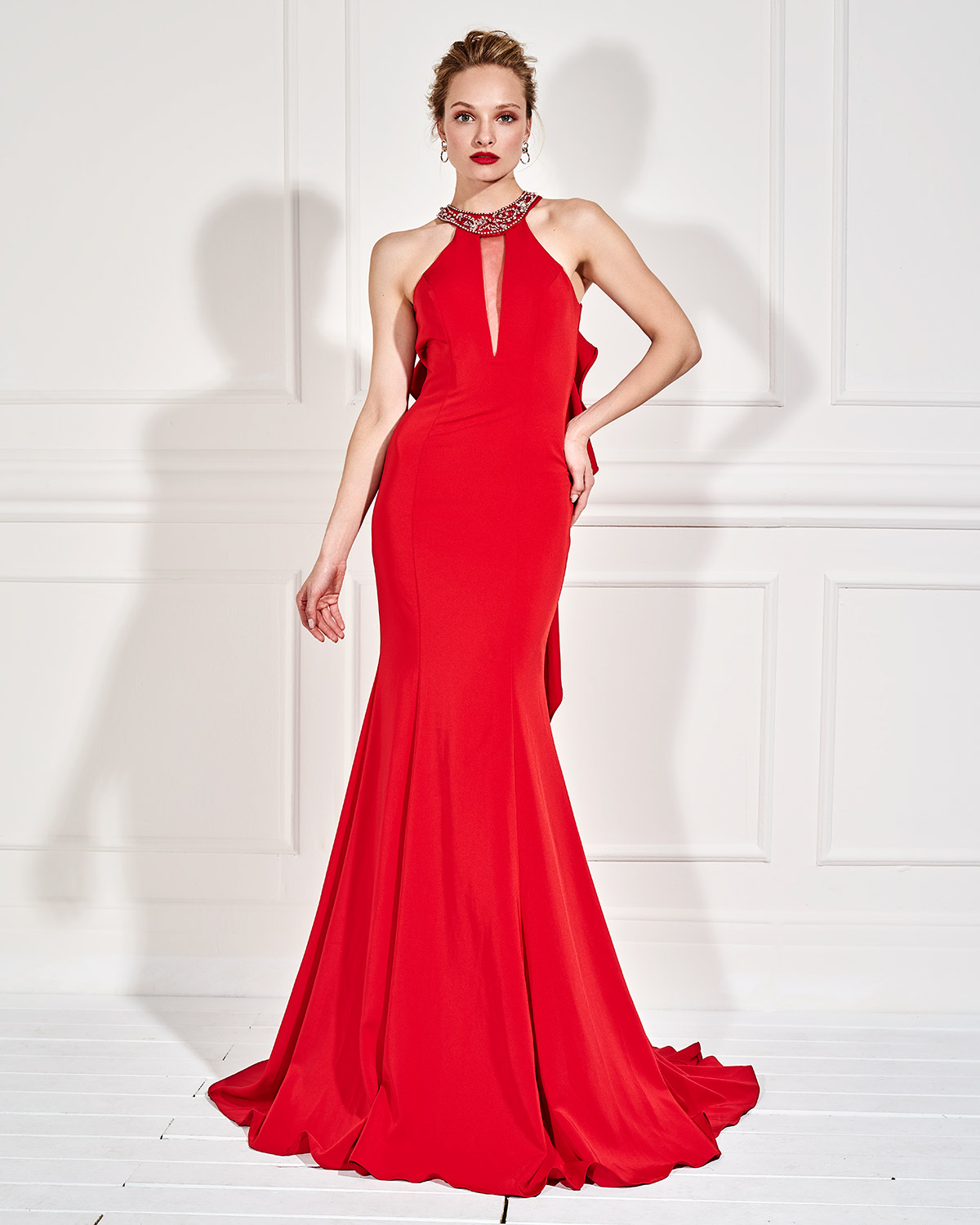 Evening Dresses / Long evening dress with beaded neck and small opening in the back