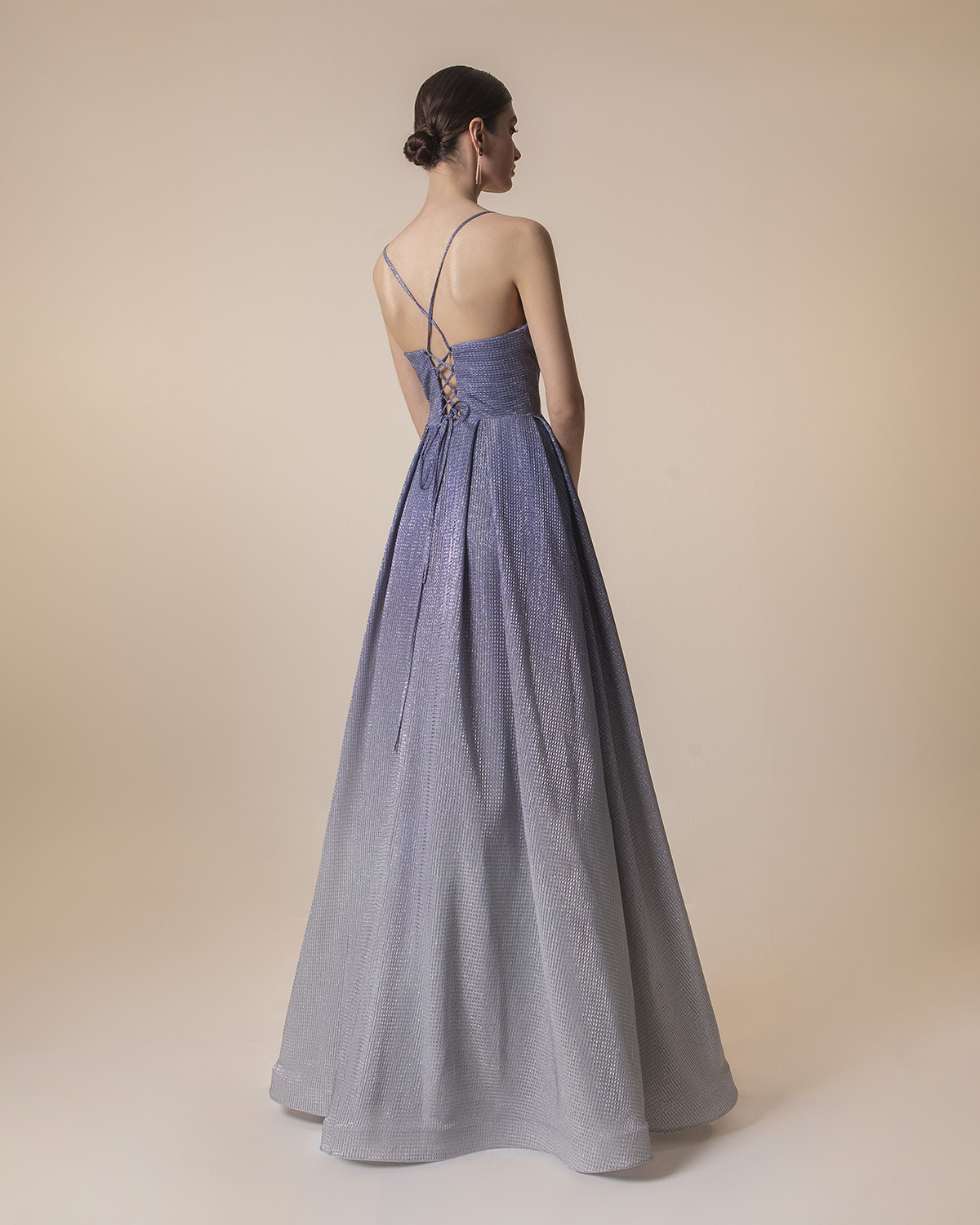 Evening Dresses / Long ombre evening dress with shining fabric