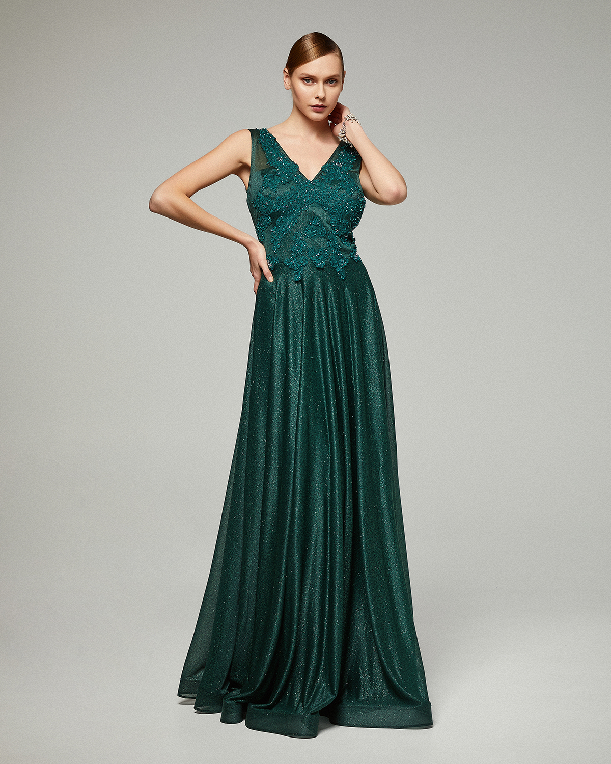 Classic Dresses / Long evening with shining fabric and beaded top