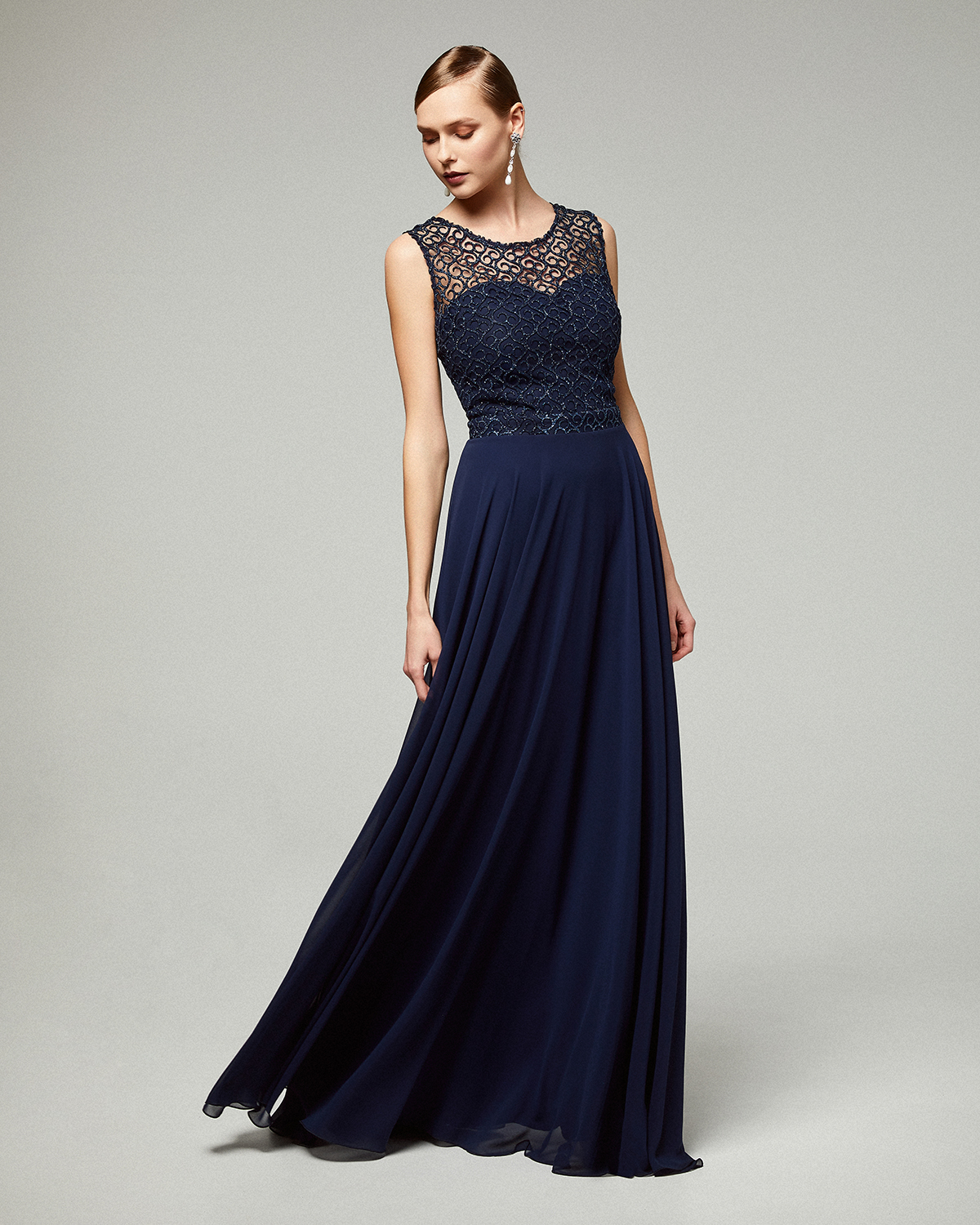 Classic Dresses / Long evening chiffon dress with beaded lace on the top for the mother of the bride