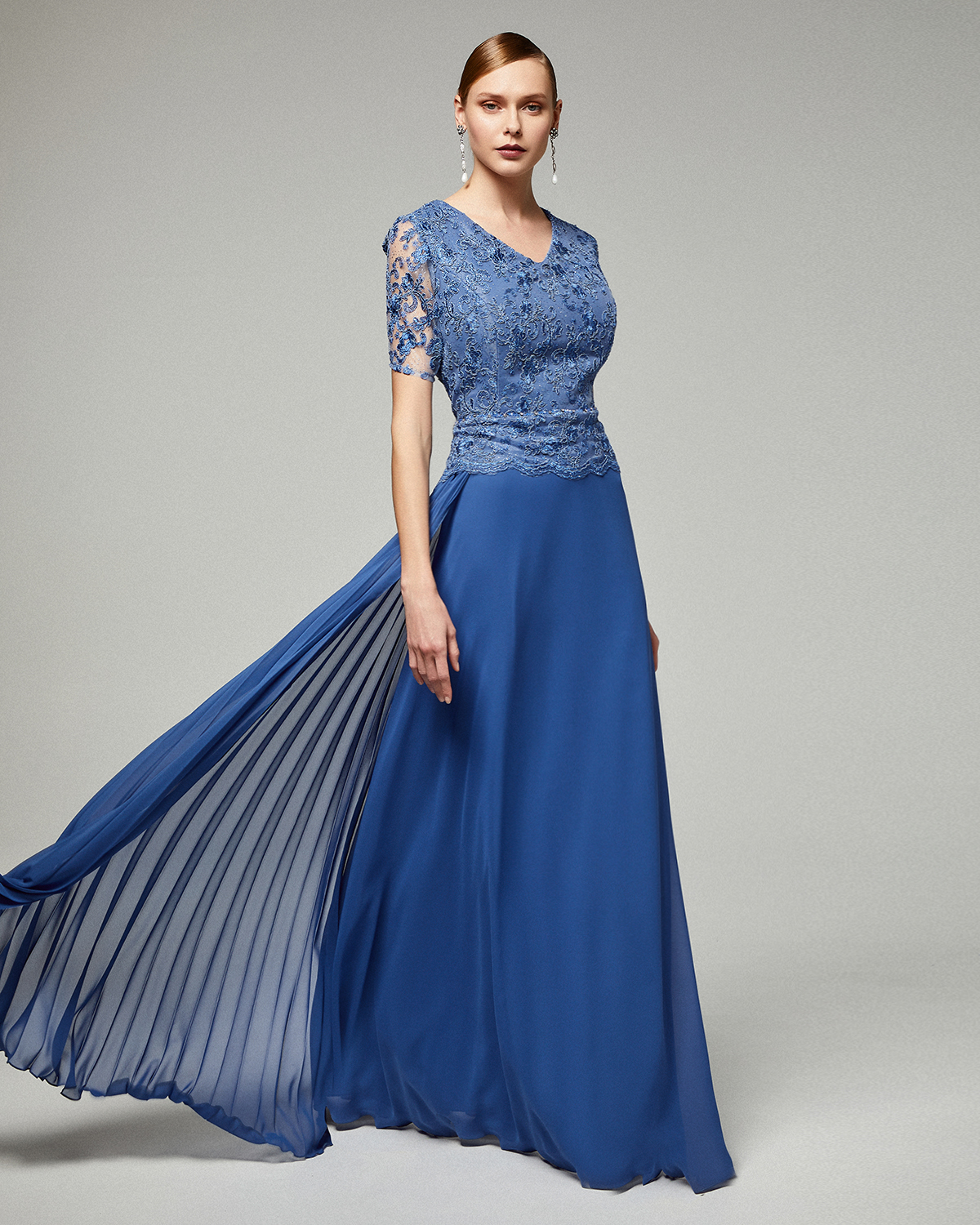 Classic Dresses / Long chiffon dress with  beaded lace top and short sleeves