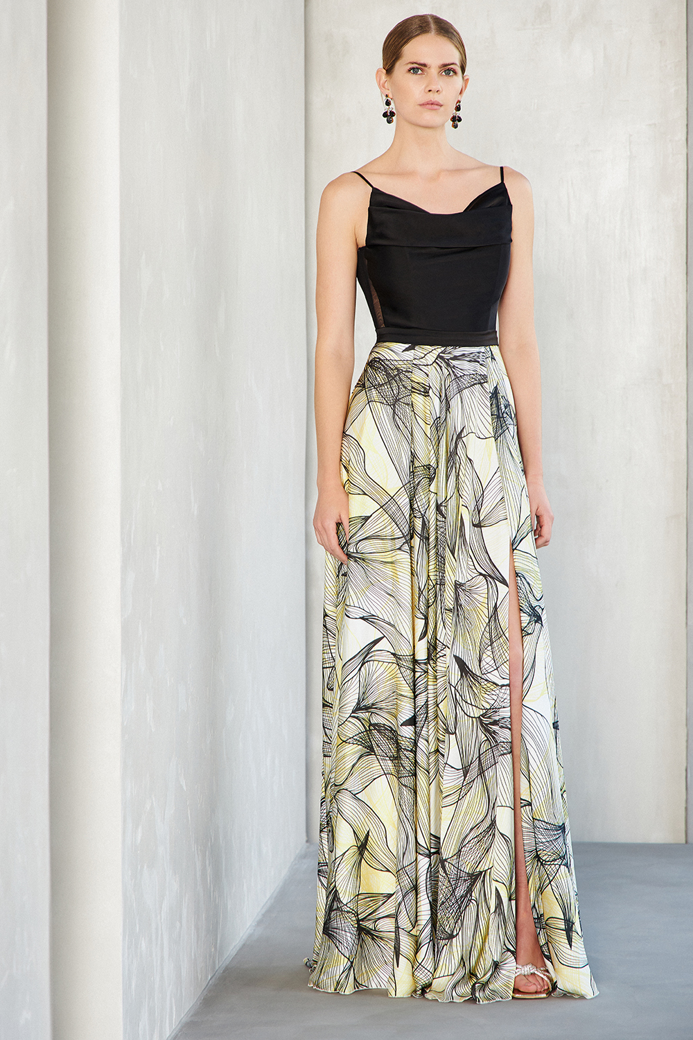 Коктейльные платья / Long cocktail dress with satin printed skirt and solid color top