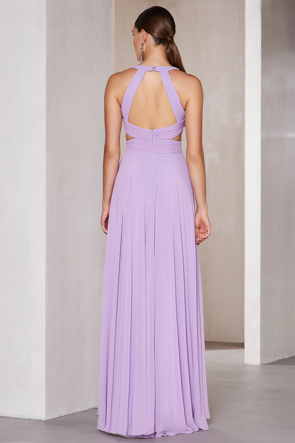 Cocktail Dresses / Long cocktail chiffon dress with open back