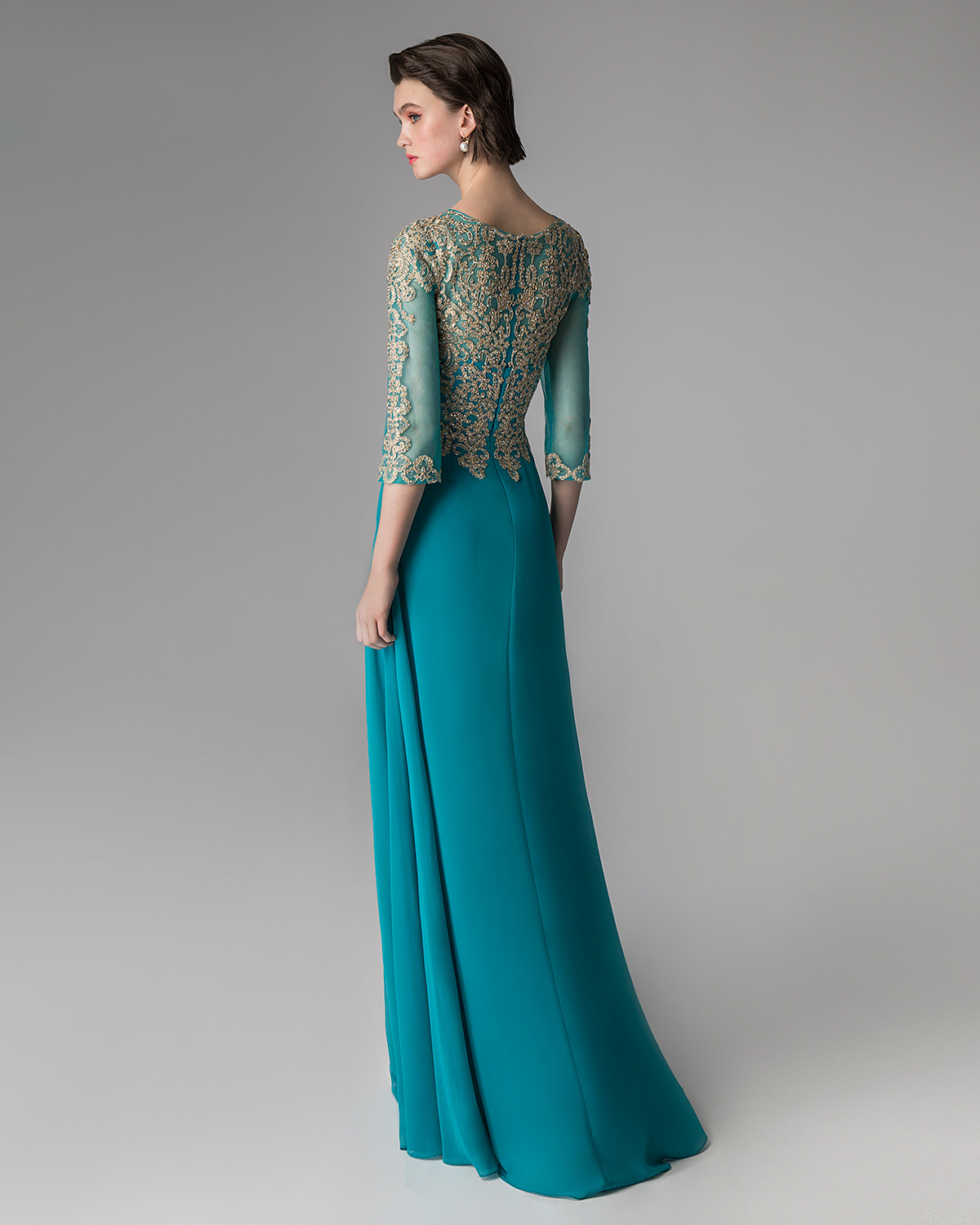 Classic Dresses / Long evening dress with beaded top and long sleeves