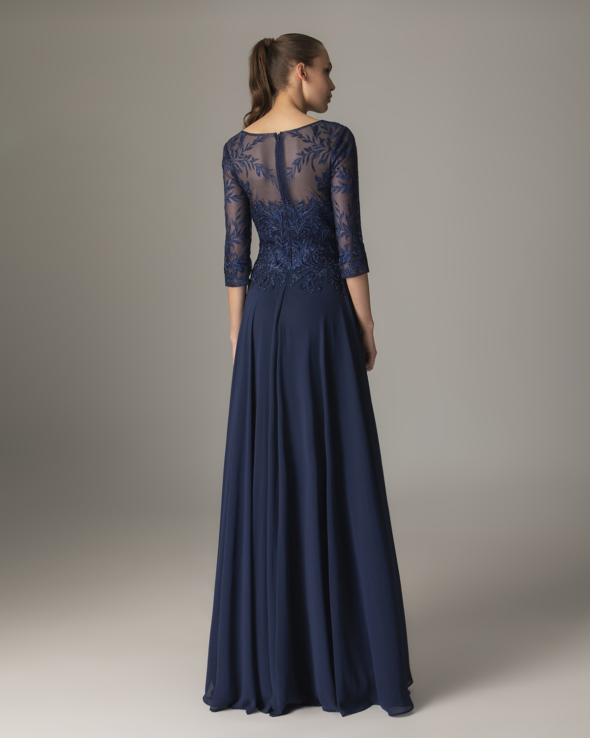 Classic Dresses / Long chiffon dress with fully beaded top and long sleeves