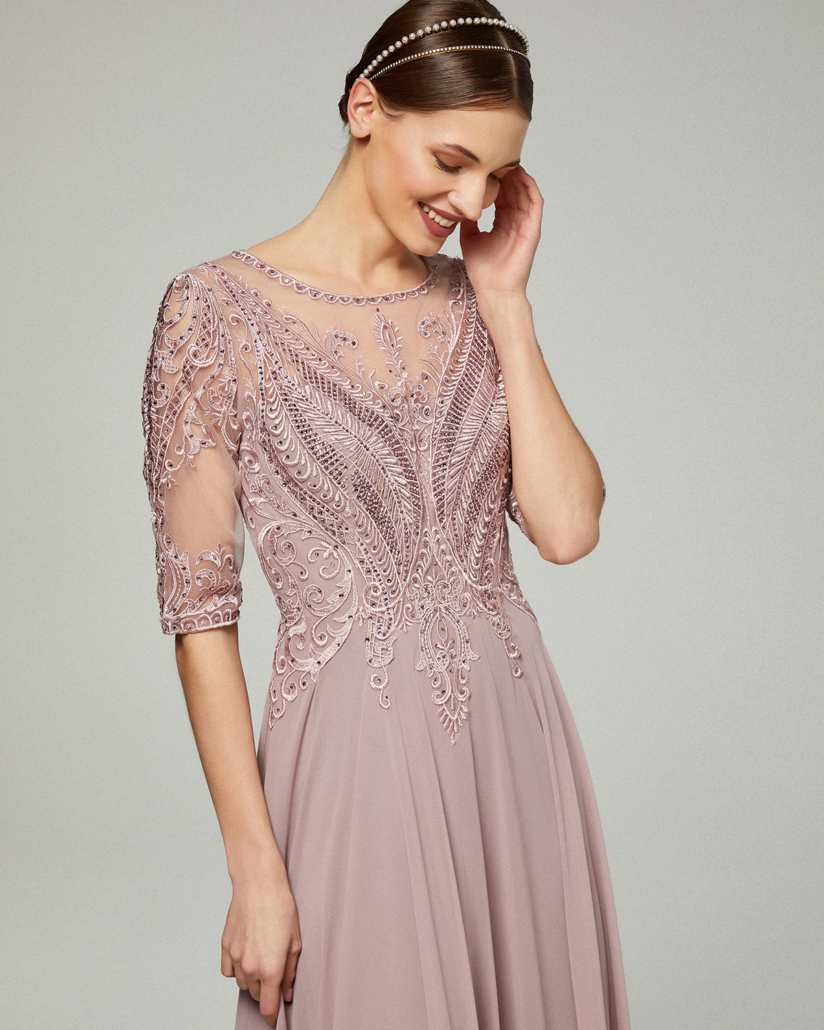 Classic Dresses / Long evening chiffon dress with lace top and sleeves for the mother of the bride