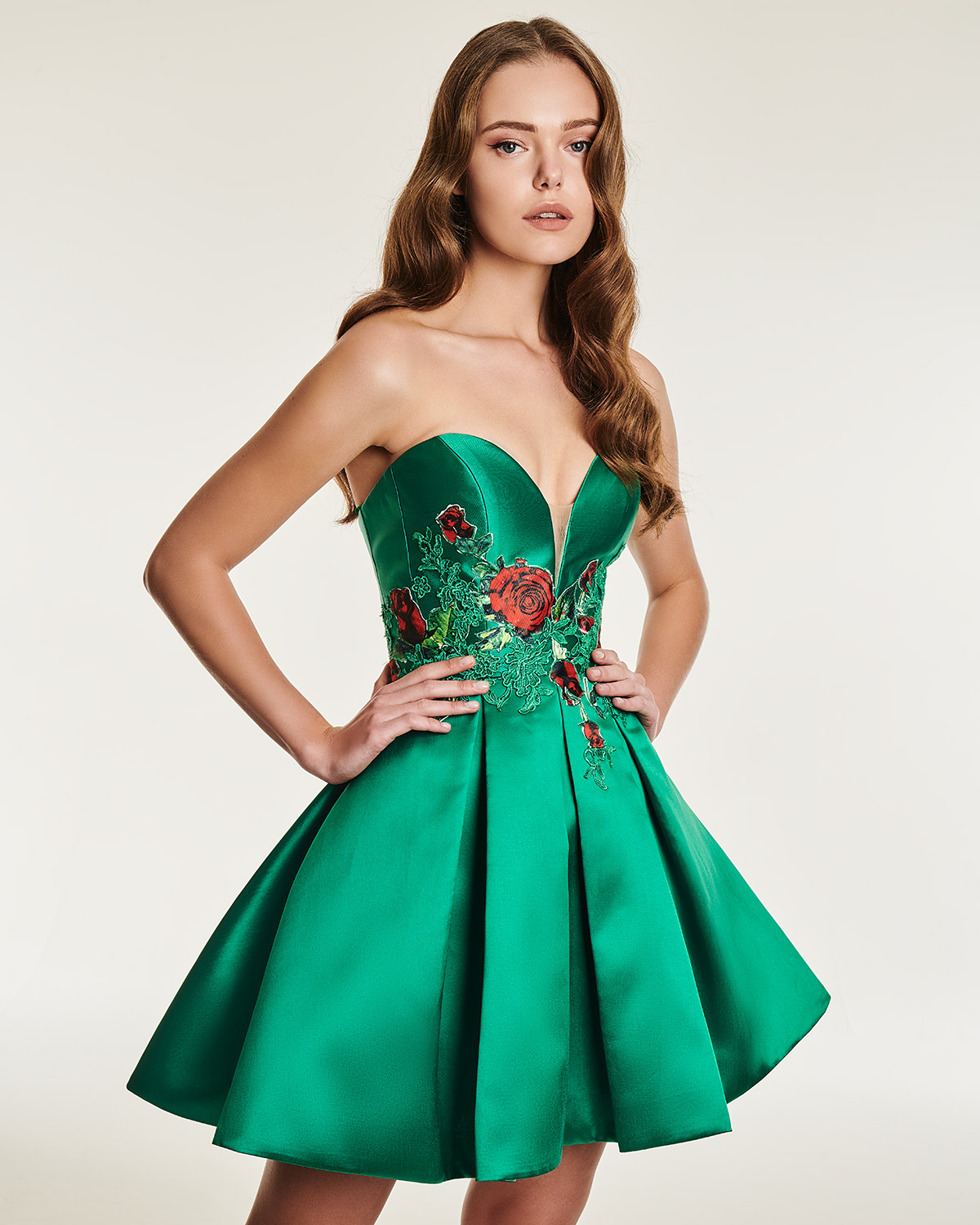 Cocktail Dresses / Short cocktail dress with flowers and lace