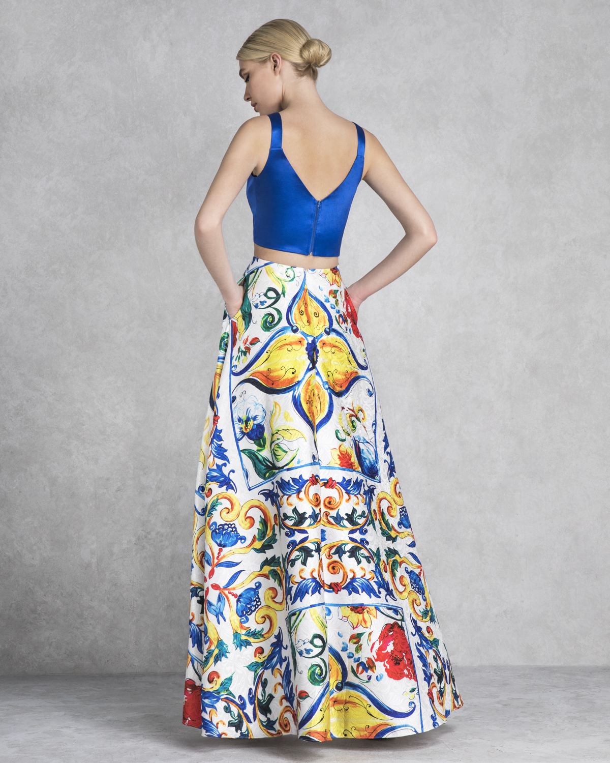 Коктейльные платья / Crop top with printed skirt and solid color top