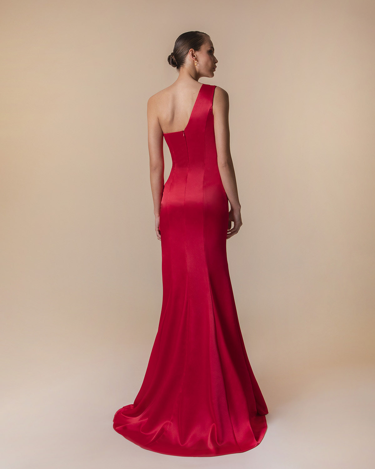 Evening Dresses / One shoulder satin dress