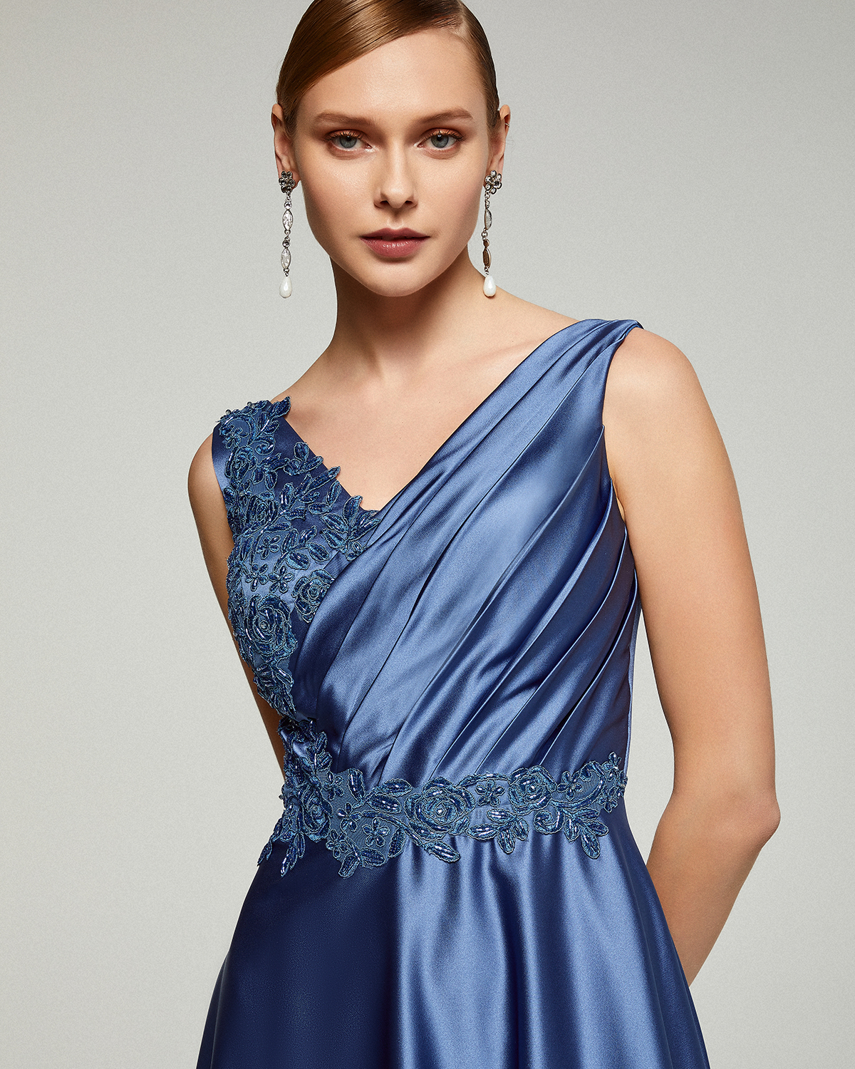Classic Dresses / Long evening satin dress for the mother of the bride
