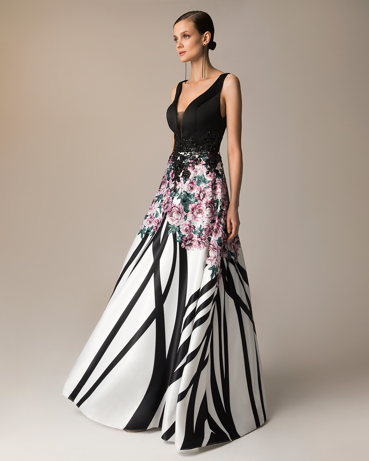 Evening Dresses / Long evening printed satin dress with applique lace on the waist and solid color top