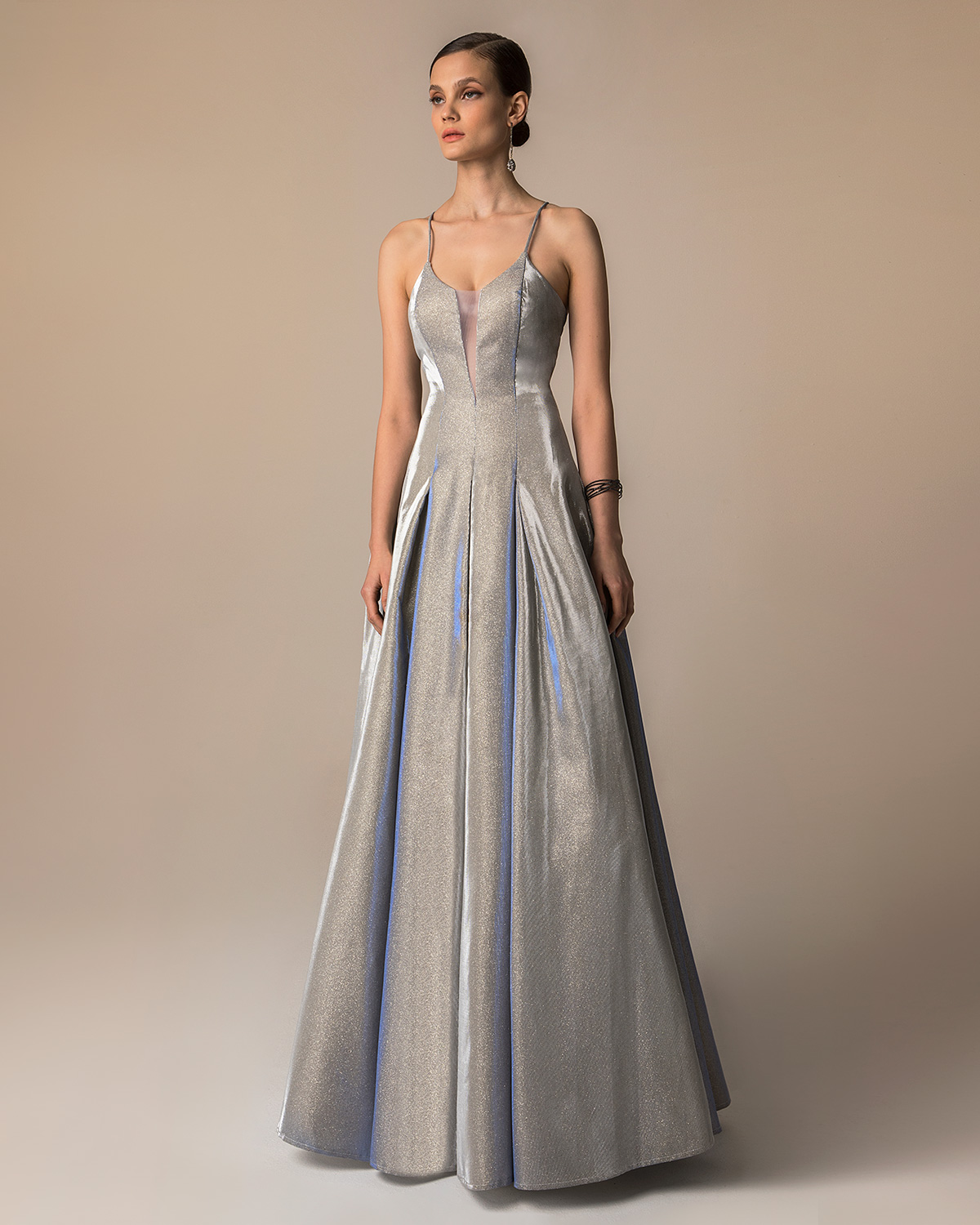 Βραδυνά Φορέματα / Βραδινό μακρύ φόρεμα από γυαλιστερό ύφασμα με χιαστή τιράντες