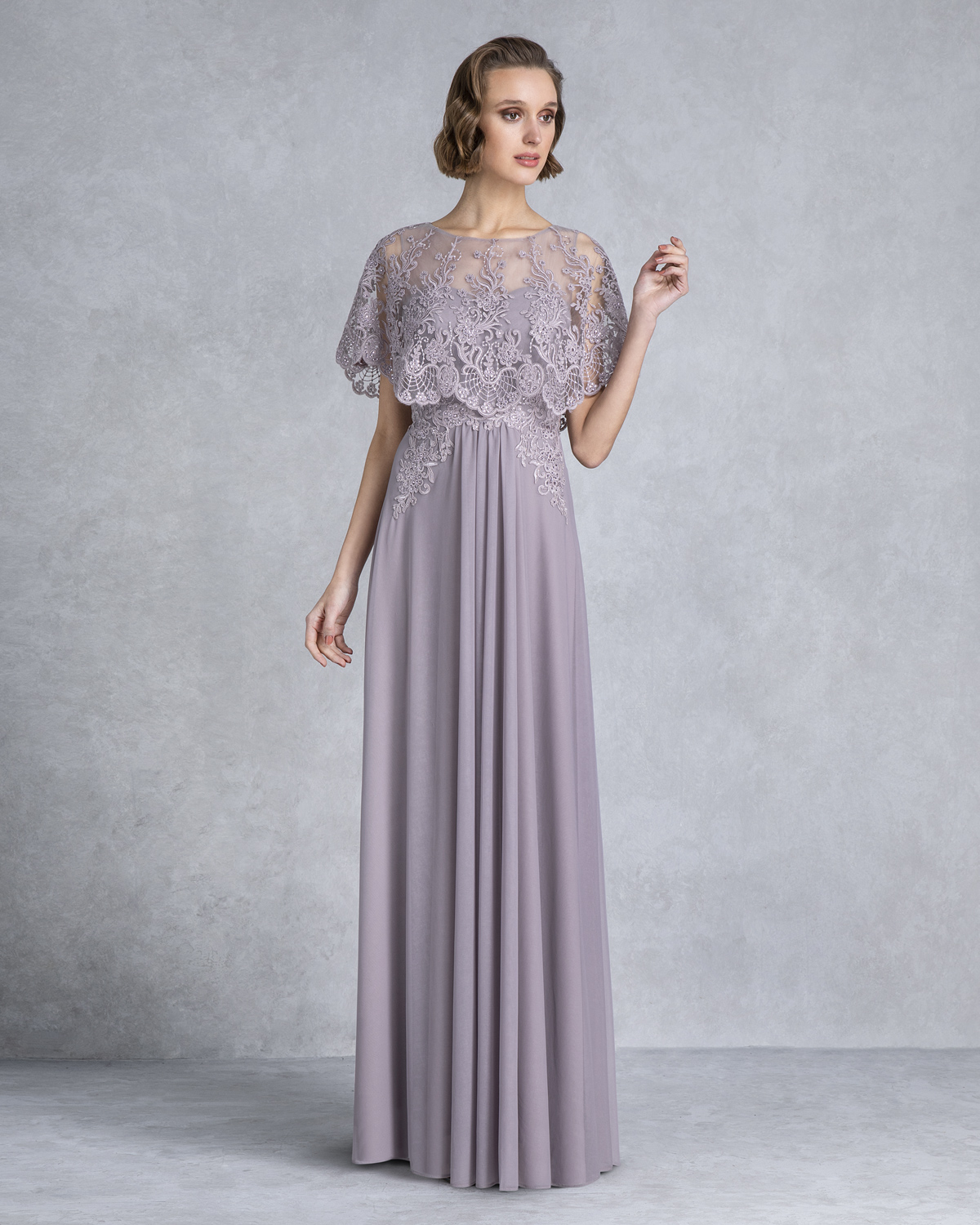 Classic Dresses / Long evening dress with beaded cape