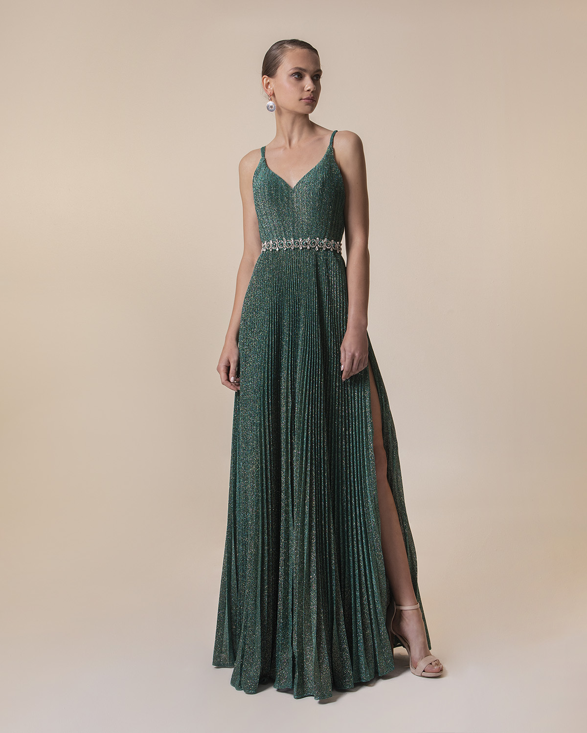 Вечерние платья / Long pleated evening dress with shining fabric and beading around the waist
