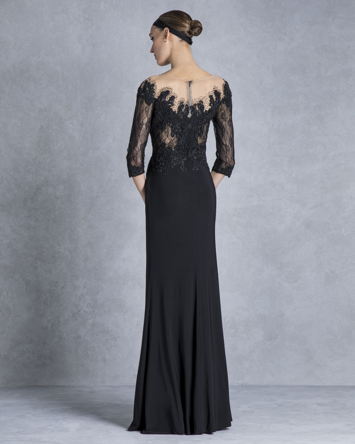 Вечерние платья / Long jersey evening dress with beaded top and lace sleeves