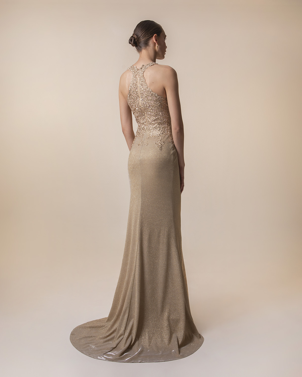 Evening Dresses / Long evening dress with shining fabric and fully beaded top