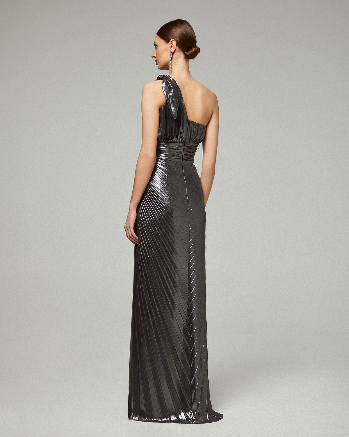 Evening Dresses / One shoulder long evening pleated dress with shining fabric