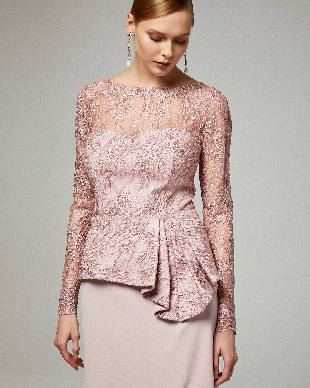 Classic Dresses / Long evening dress with lace top and long sleeves for the mother of the bride