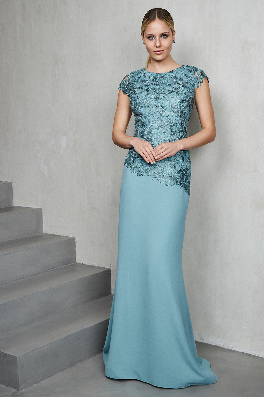 Классические платья / Long evening dress with lace top for the mother of the bride