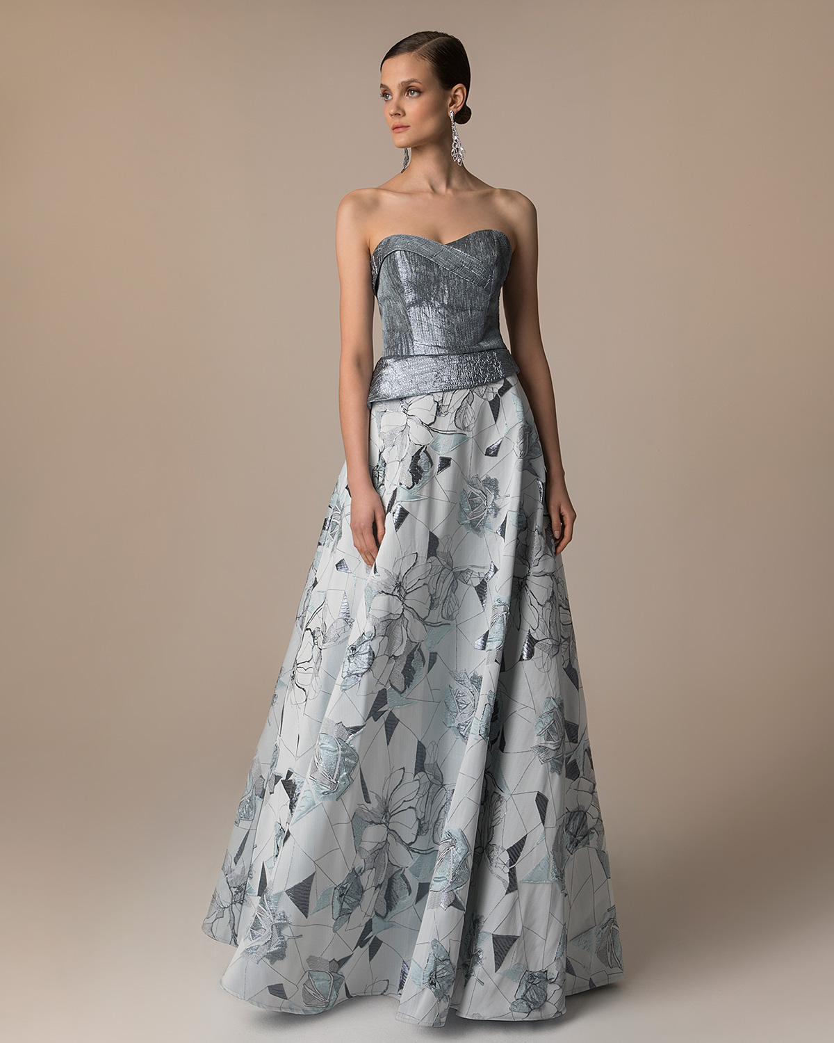 Вечерние платья / Long evening printed brocade dress with solid color shining top