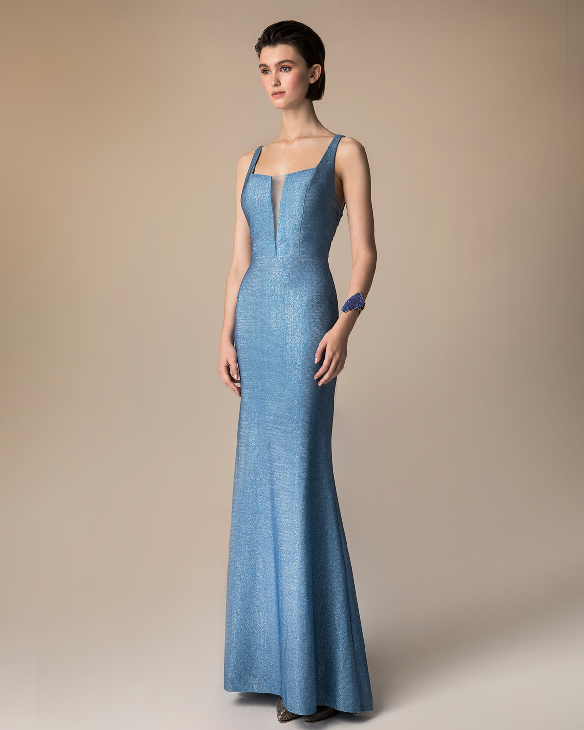Вечерние платья / Long evening dress with shining fabric and tulle on the back