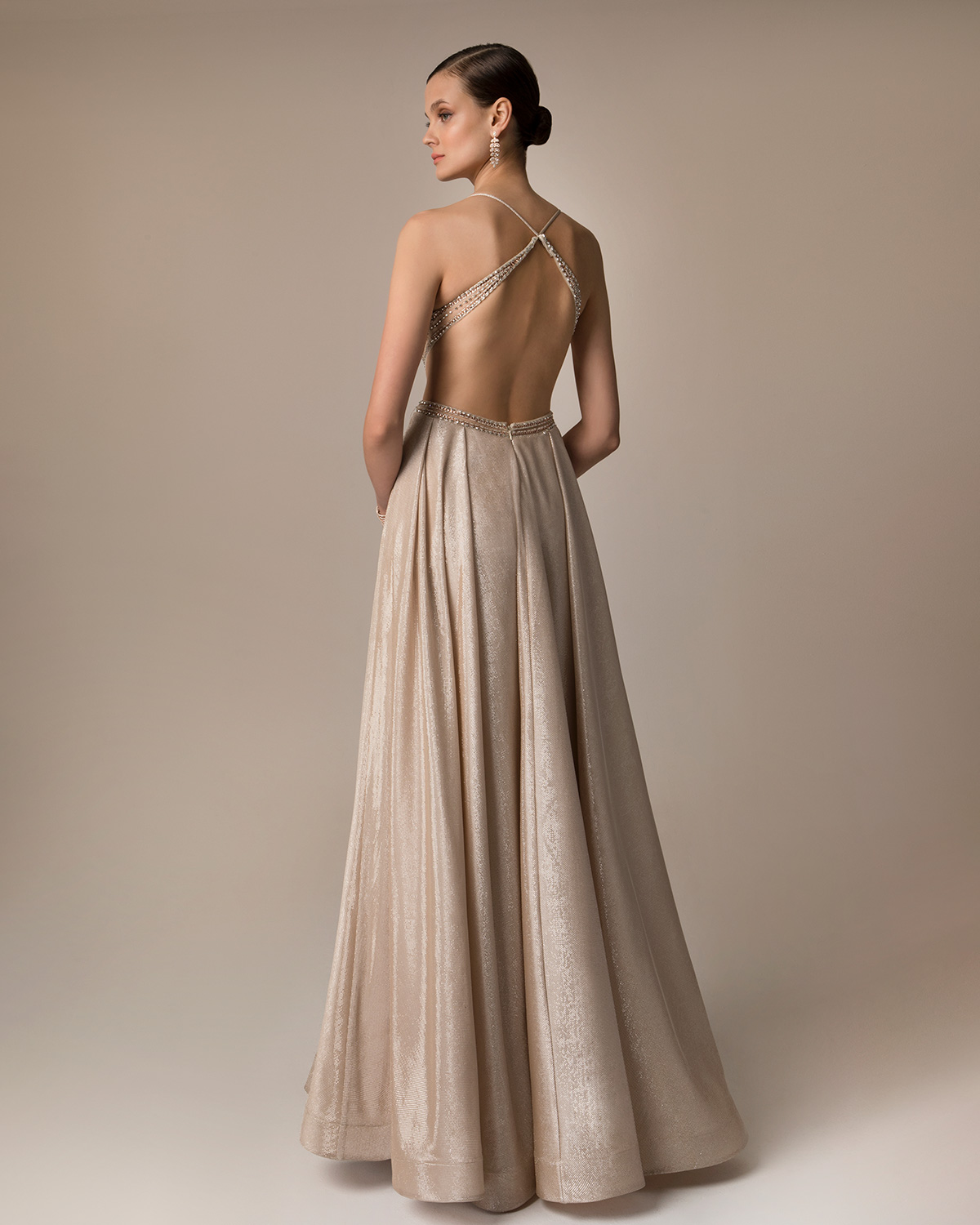 Вечерние платья / Long evening dress with shining fabric and beaded top and straps
