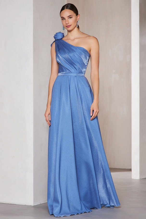 One shoulder evening dress with shining fabric