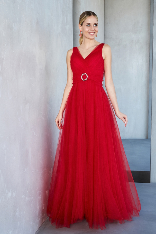 Long evening dress with tulle fabric
