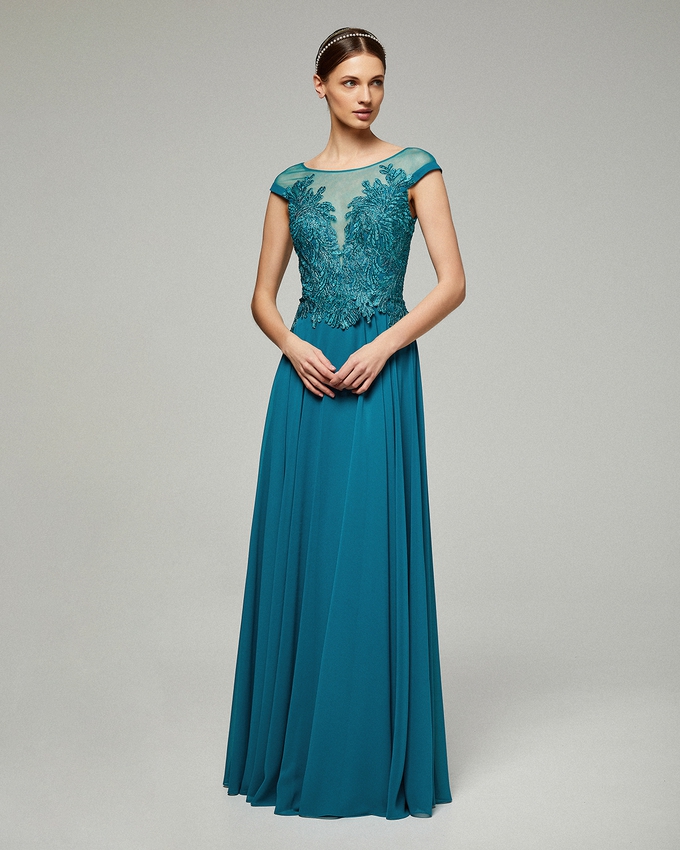 Long dress with chiffon fabric,  beaded top and short sleeves