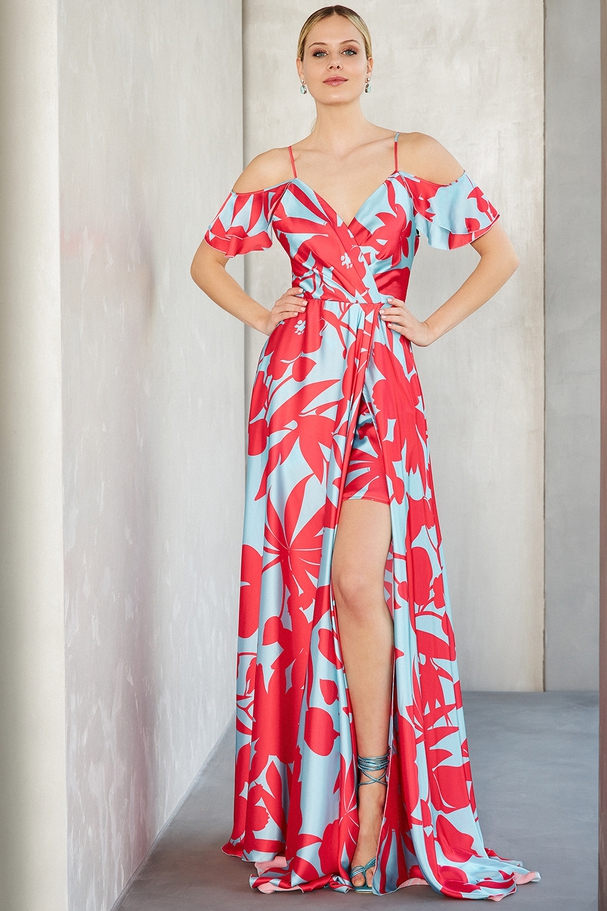 Long cocktail satin dress with printed fabric, open back and sleeves
