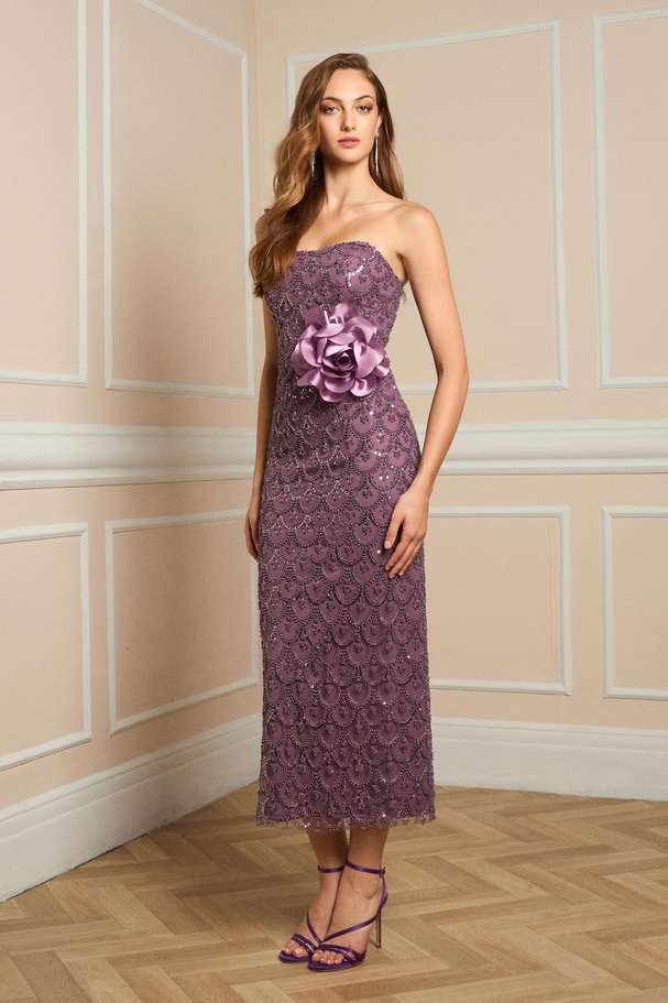 Αμπιγιέ φόρεμα με κέντημα, λουλούδι, στενή γραμμή και κομψότητα