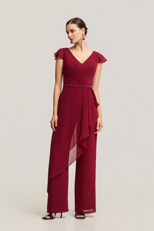 Classic jumpsuit with flowing line, elegance and feminine refined style