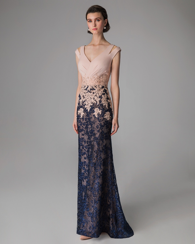 Long evening dress with lace