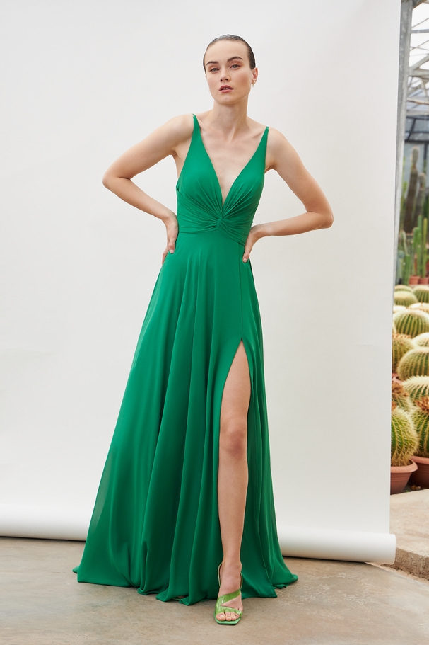 Long cocktail with chiffon fabric and straps
