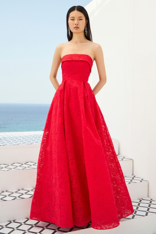 Elegant cocktail dress strapless with volume and striking silhouette design