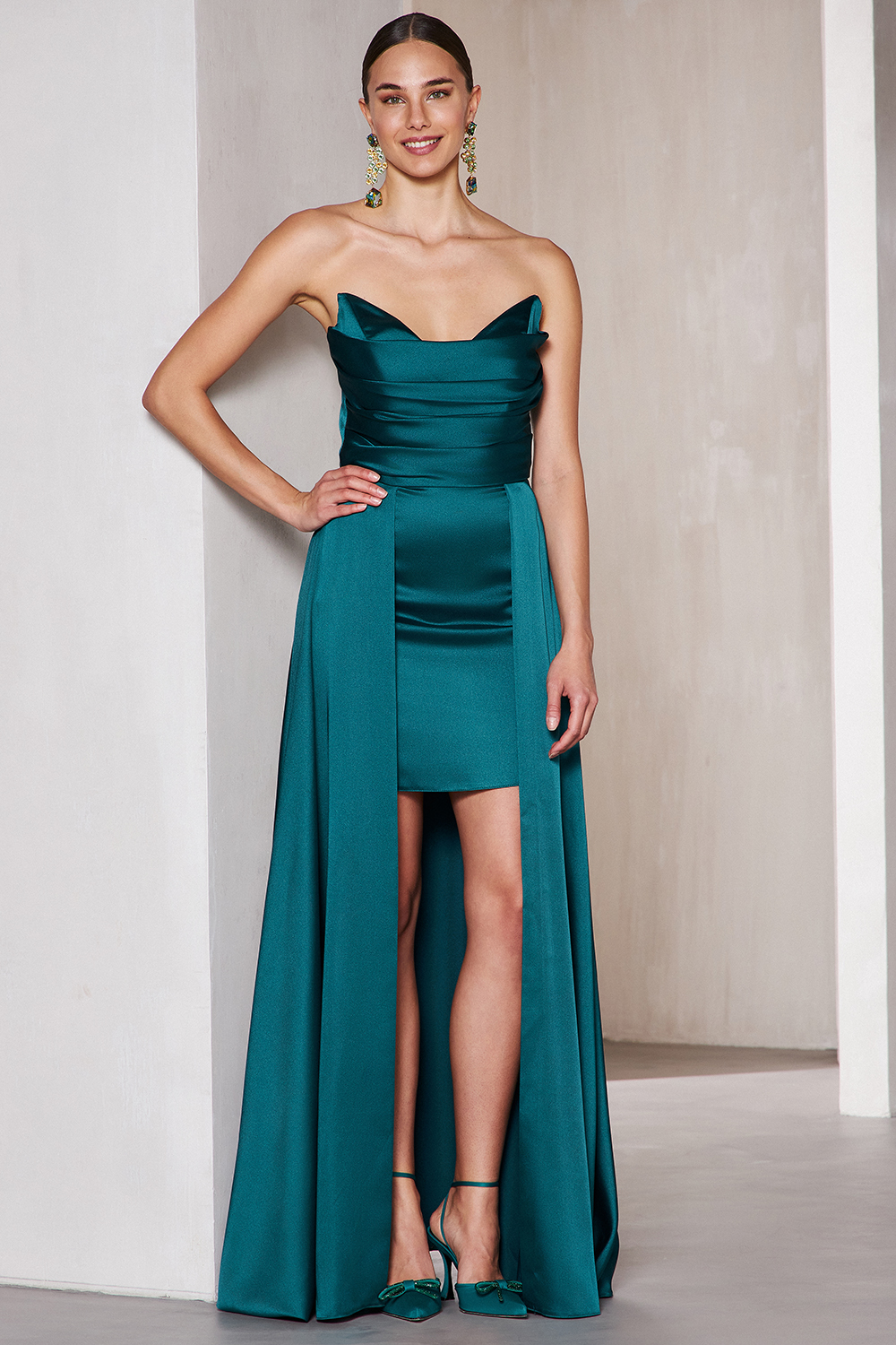 Cocktail Dresses / Long cocktail satin strapless dress with inner short skirt