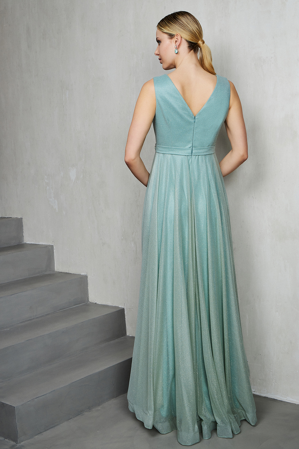 Evening Dresses / Long evening shining dress with beading at the waist and wide straps