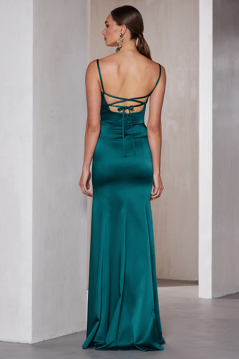 Cocktail Dresses / Long cocktail satin with open back dress opening
