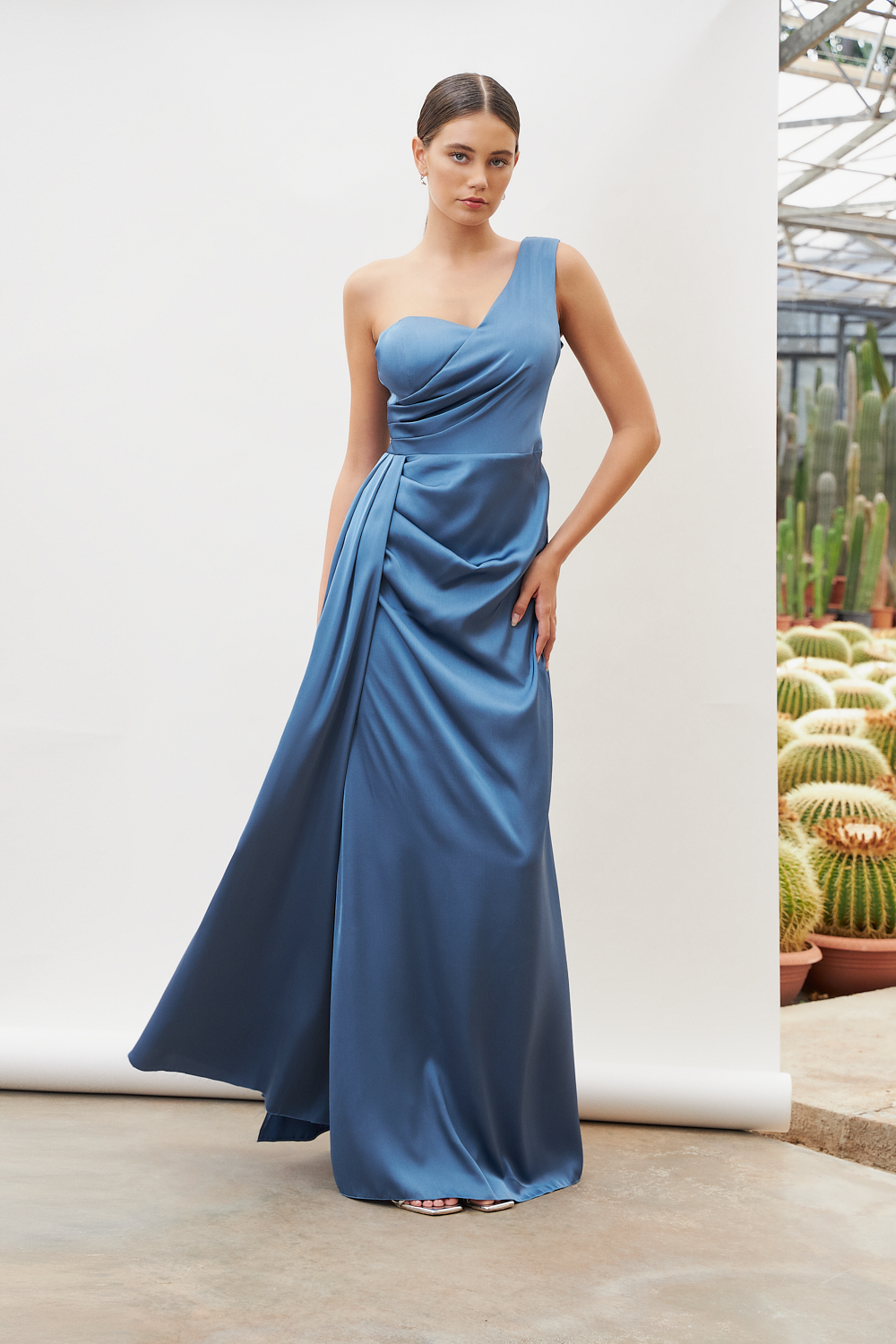 Cocktail Dresses / One shoulder long satin dress