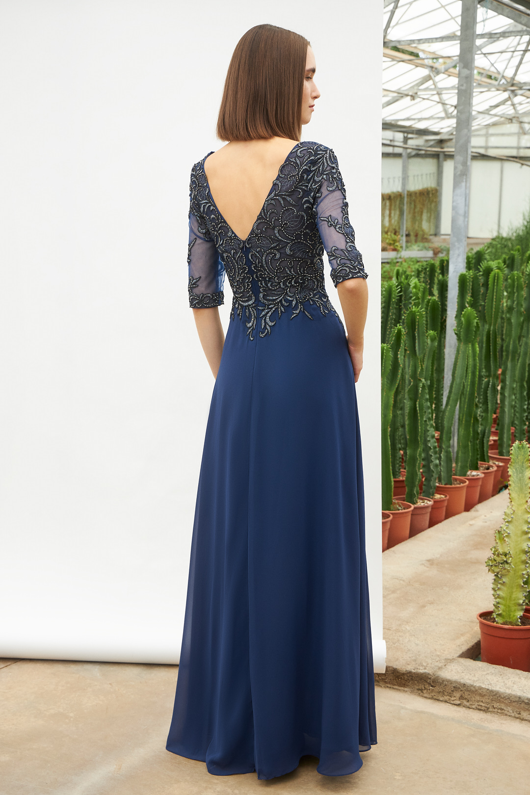 Classic Dresses / Long classic chiffon dress with beaded top and sleeves