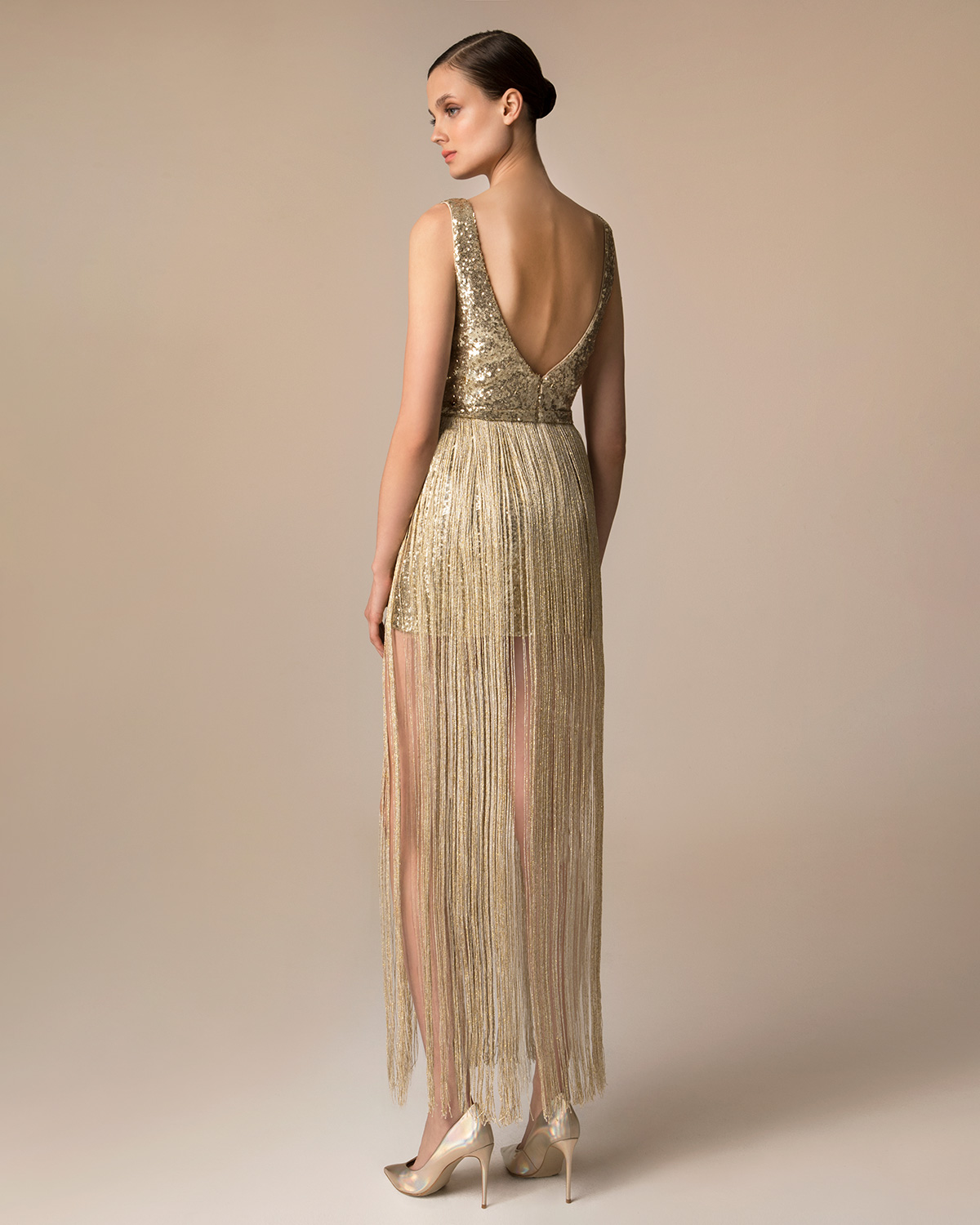 Evening Dresses / Short evening fully beaded dress with sequence and skirt with fringed