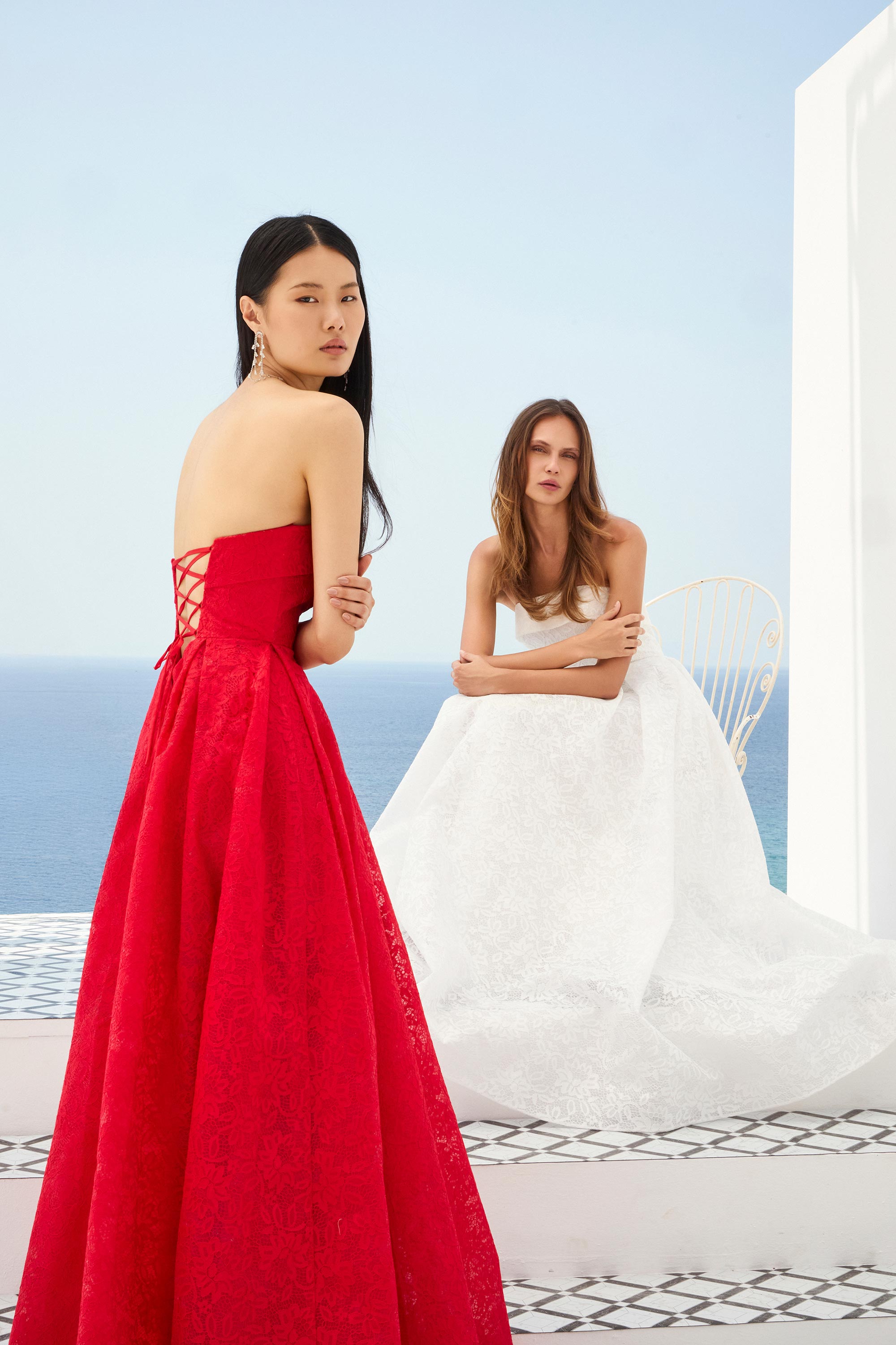 Κοκτέιλ Φορέματα / Κομψό κοκτέιλ φόρεμα στράπλες με όγκο και εντυπωσιακή γραμμή