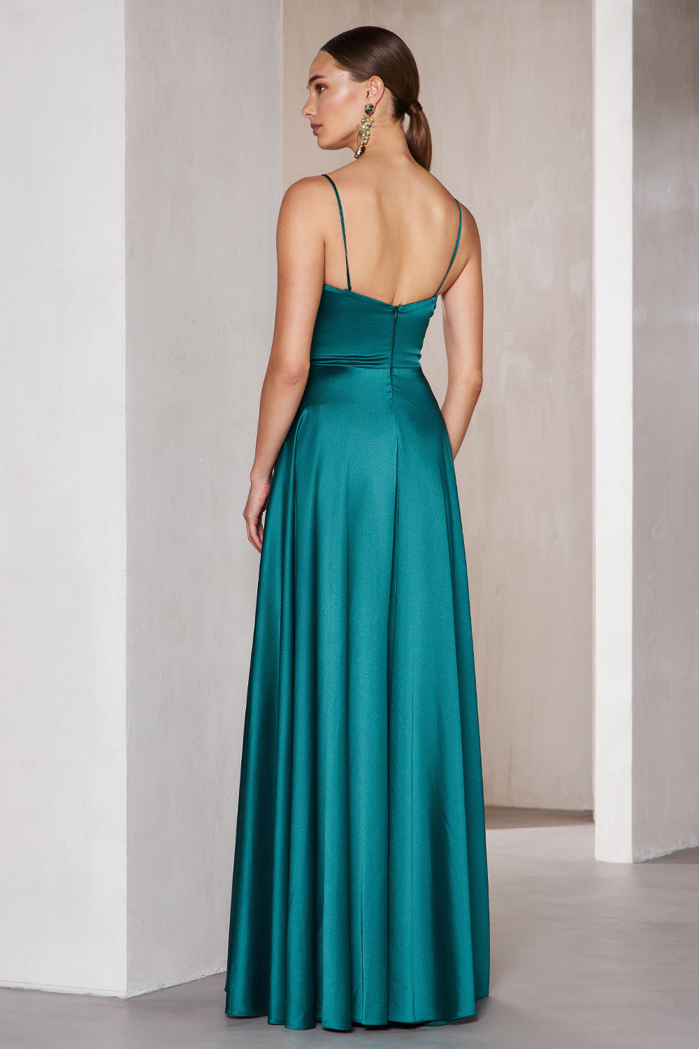 Cocktail Dresses / Long cocktail satin dress with straps