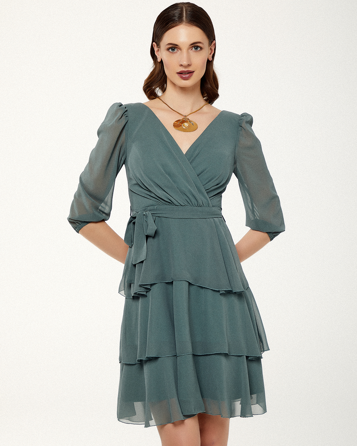 Cocktail Dresses / Cocktail short chiffon dress with long sleeves and belt