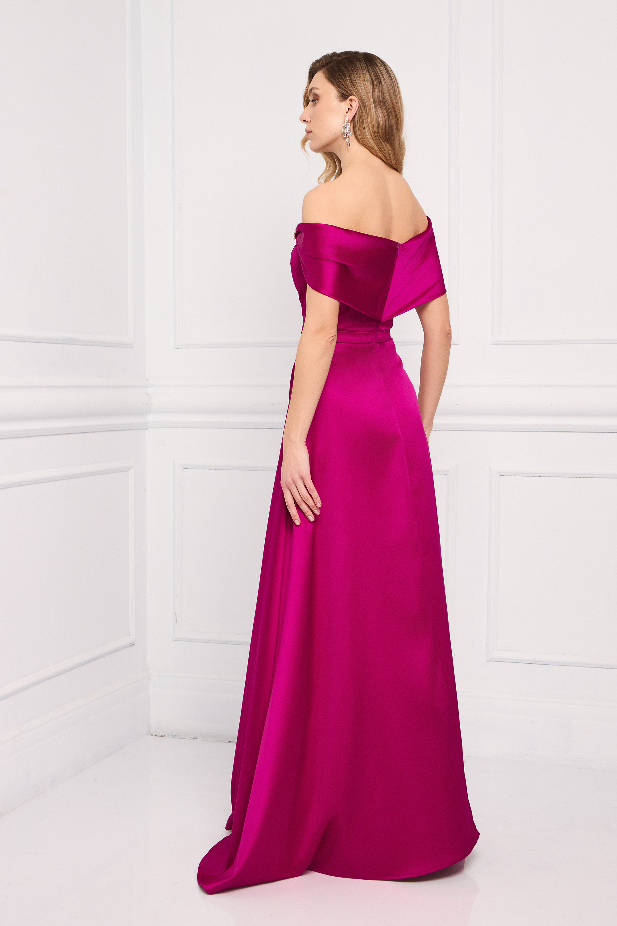 Classic Dresses / Evening long satin dress with off-the-shoulder design and embroidered bow on the top